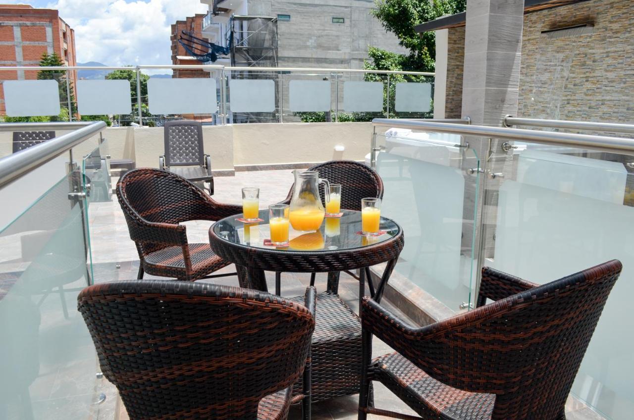 Hotel Parque 70 Медельин Экстерьер фото