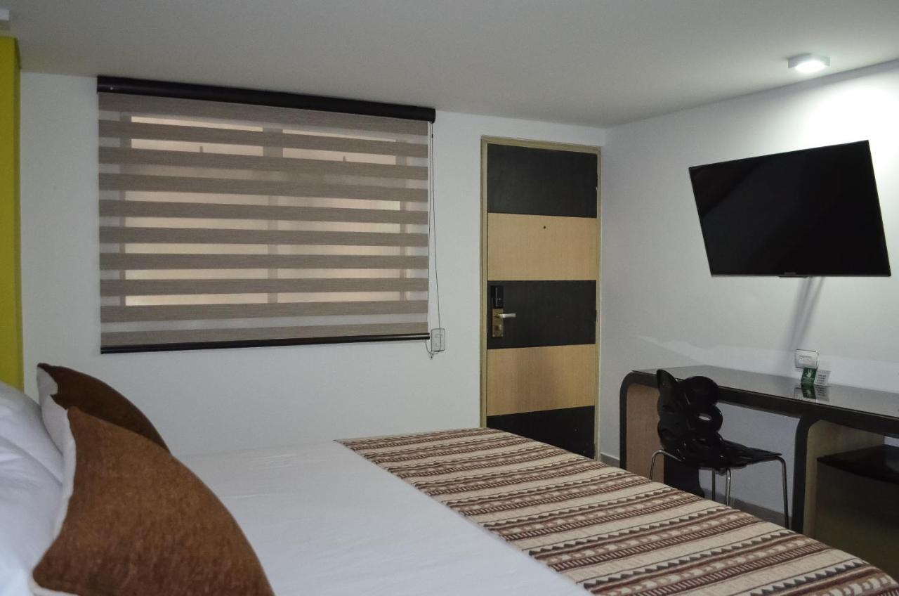 Hotel Parque 70 Медельин Экстерьер фото