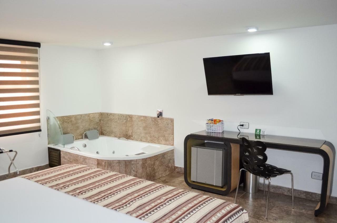 Hotel Parque 70 Медельин Экстерьер фото