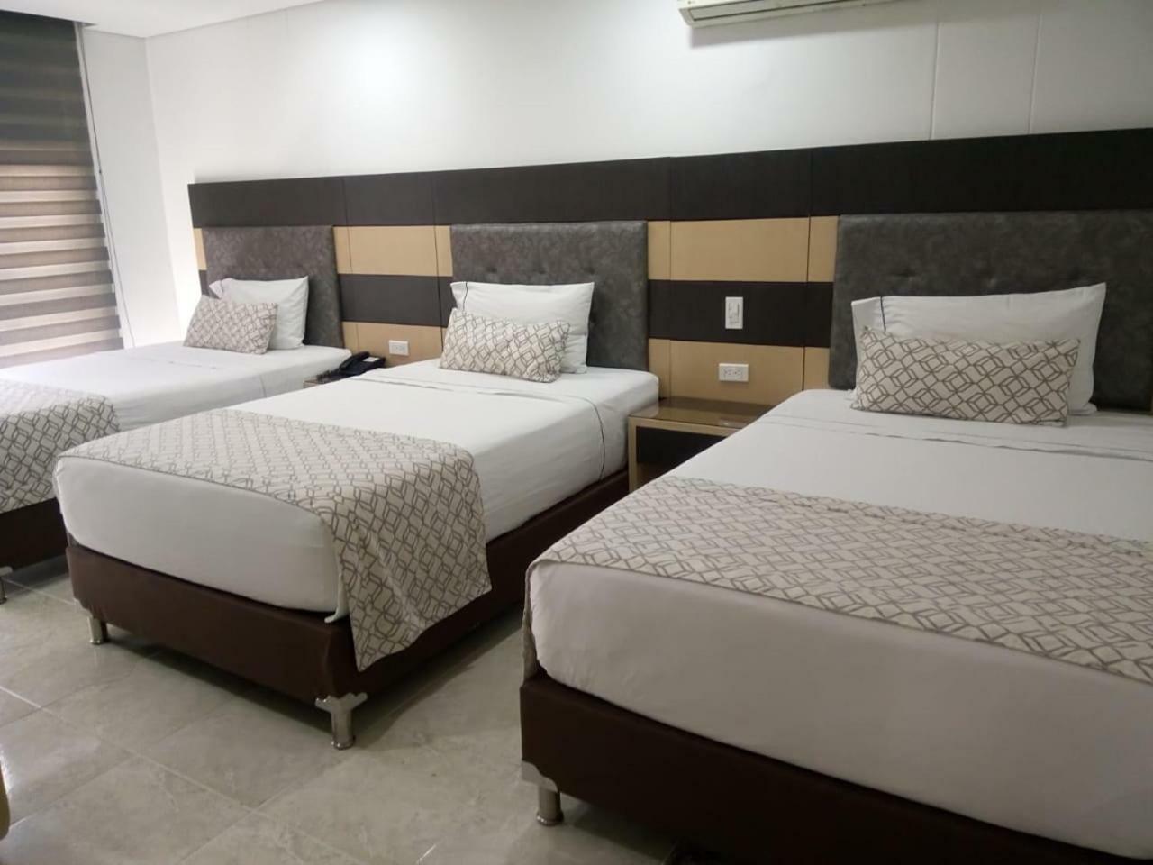 Hotel Parque 70 Медельин Экстерьер фото